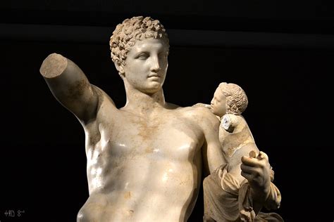 praxiteles hermes de olimpia|Hermes of olympia dionysos.